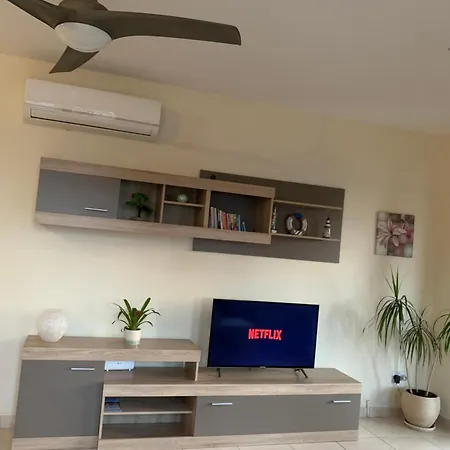 Seascape شقة لارنكا