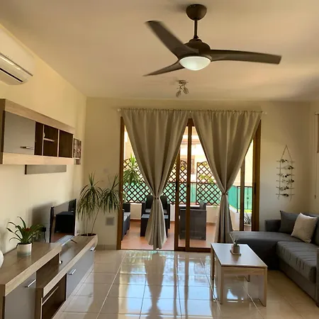 Seascape * لارنكا