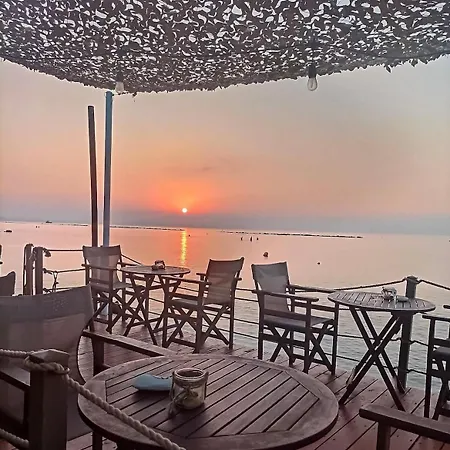 Seascape * لارنكا